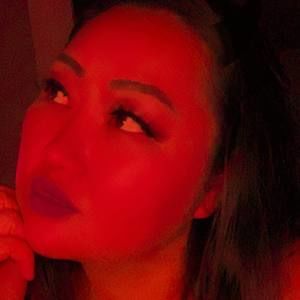 Meet your Posher, Deena